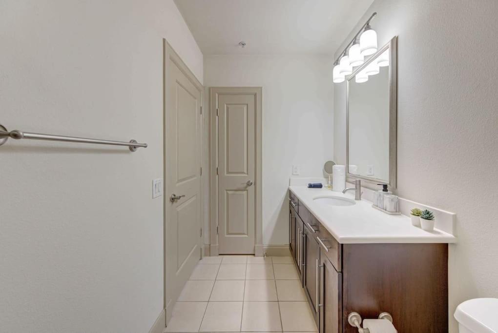 Cozy Apt Nrg Pool,Wi-Fi, Free Parking, Petsok! Houston Exteriér fotografie