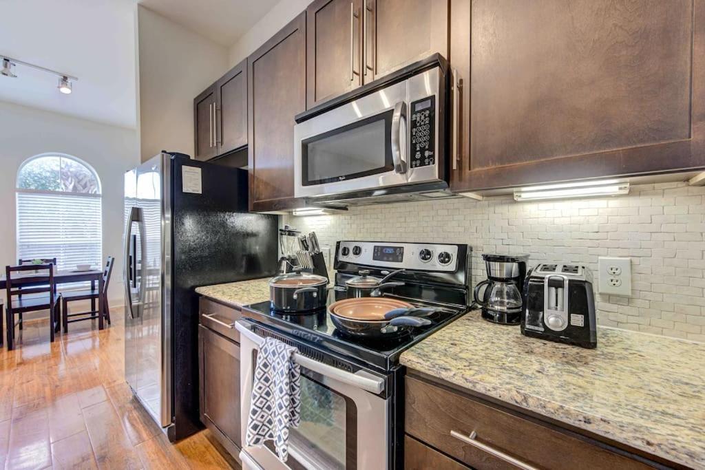 Cozy Apt Nrg Pool,Wi-Fi, Free Parking, Petsok! Houston Exteriér fotografie