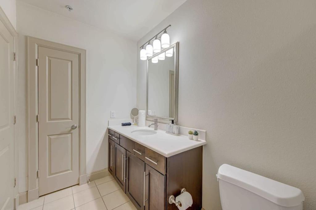 Cozy Apt Nrg Pool,Wi-Fi, Free Parking, Petsok! Houston Exteriér fotografie